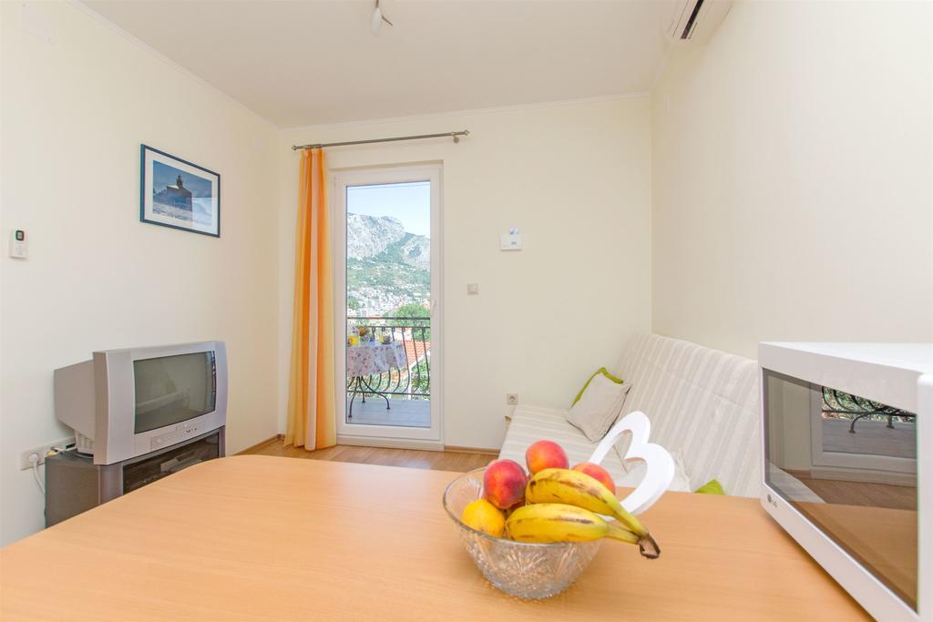 Apartments Zecic 奥米什 外观 照片